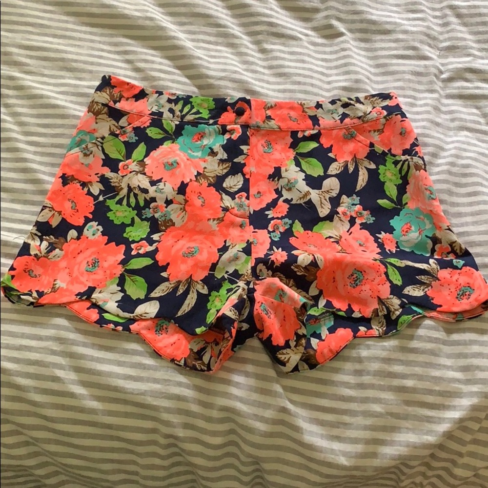 Floral shorts - Lily Rain